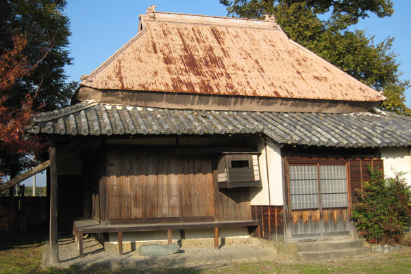 芳川顕正伯の生家